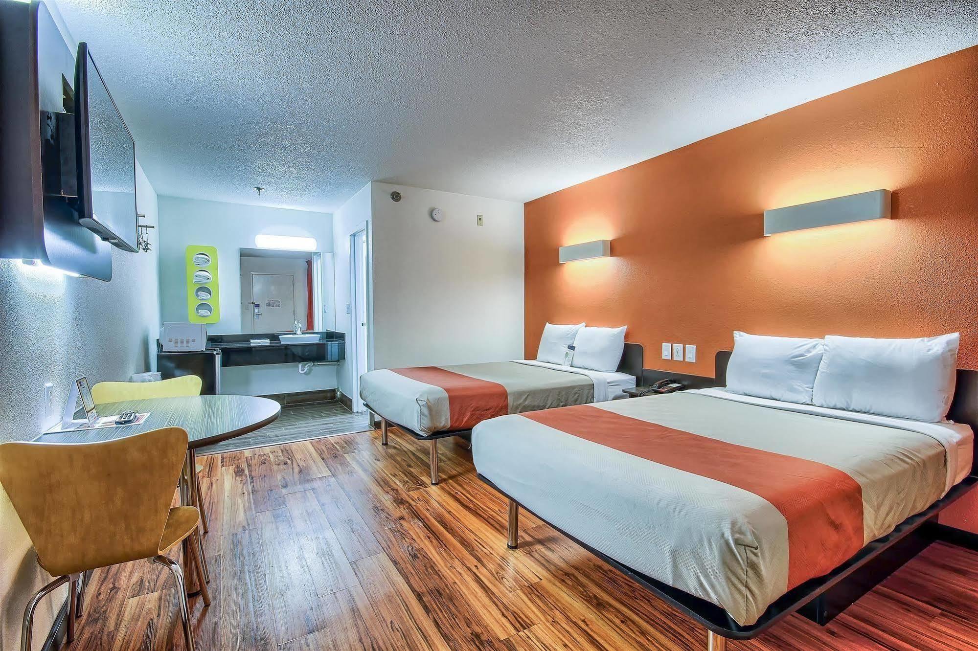 Motel 6-Columbus, Oh - West Екстер'єр фото