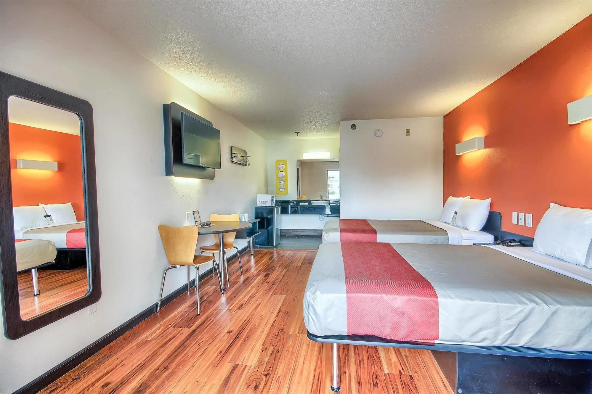 Motel 6-Columbus, Oh - West Екстер'єр фото