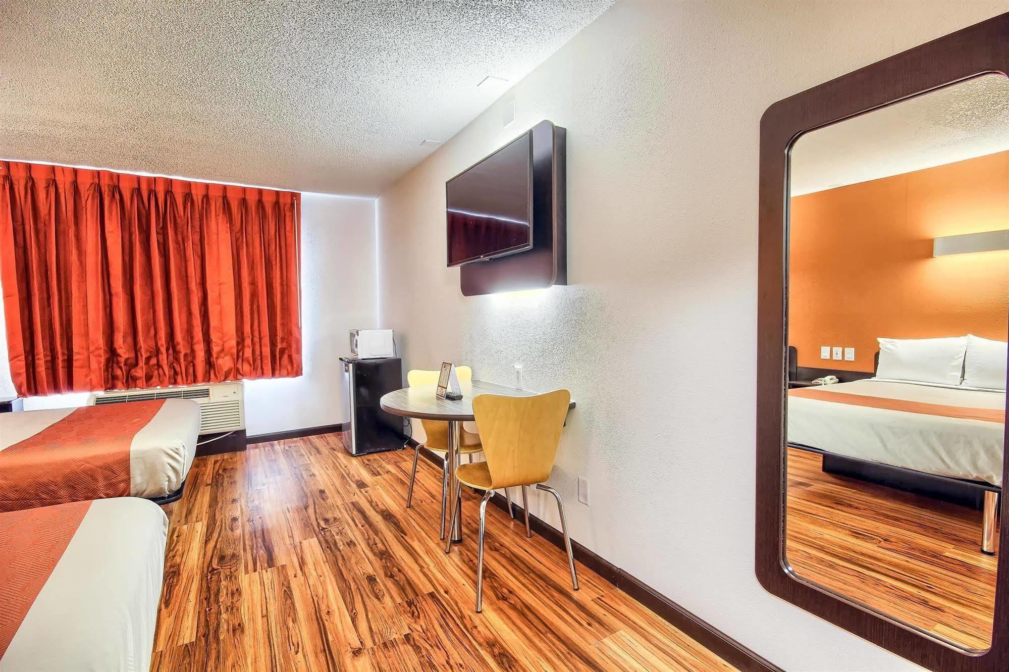 Motel 6-Columbus, Oh - West Екстер'єр фото