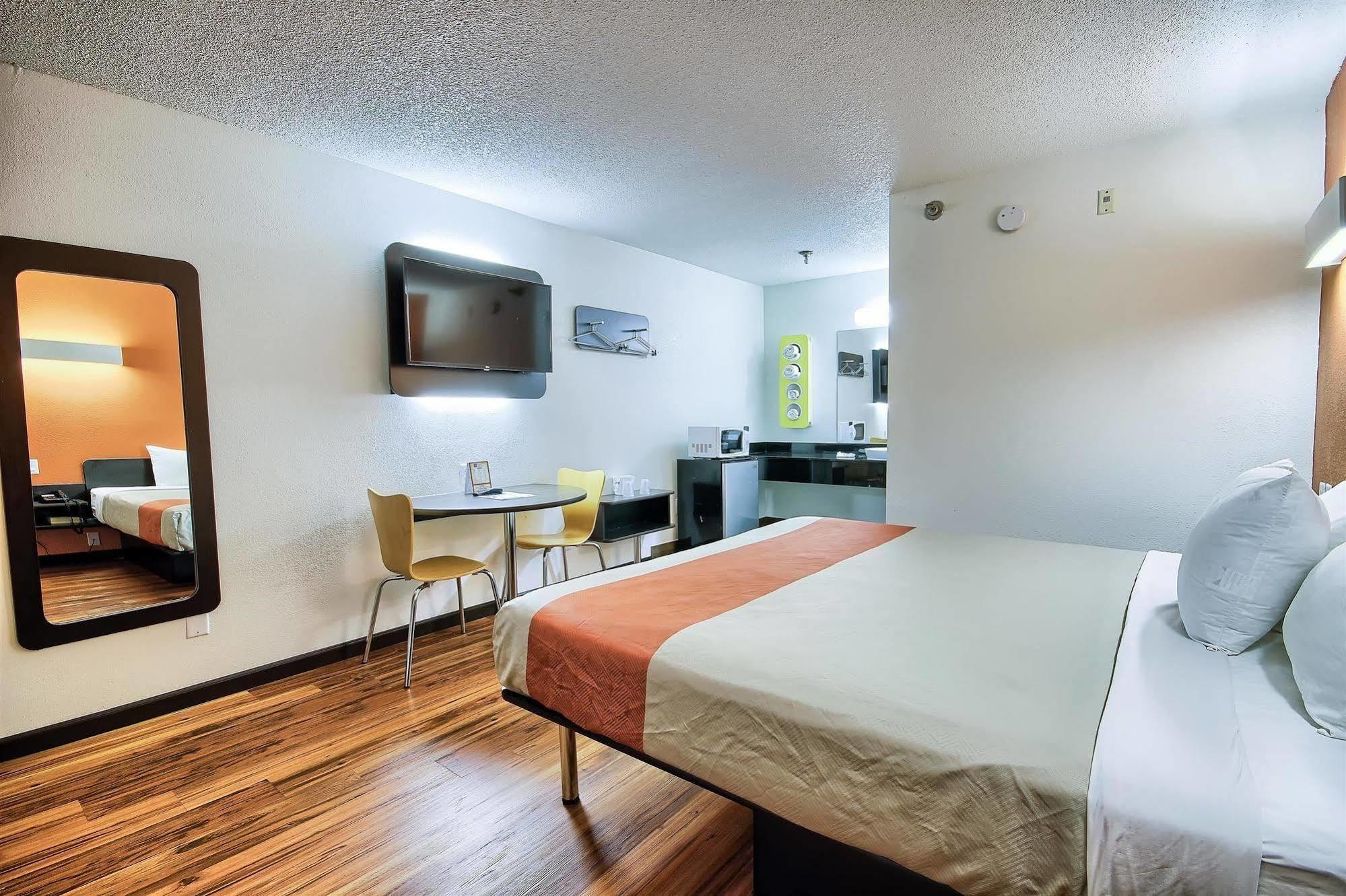 Motel 6-Columbus, Oh - West Екстер'єр фото