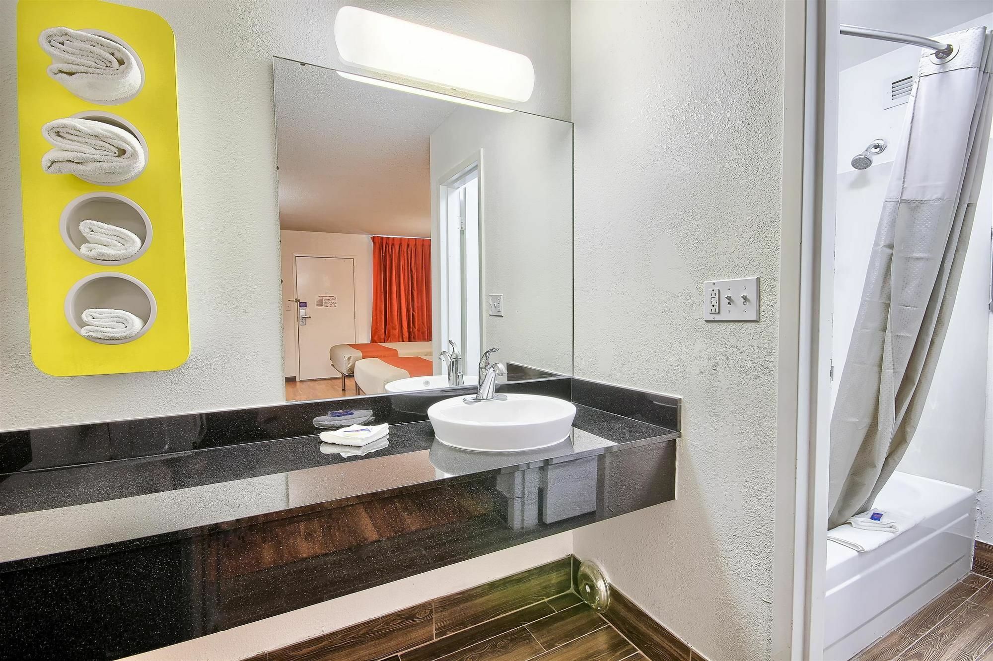 Motel 6-Columbus, Oh - West Екстер'єр фото